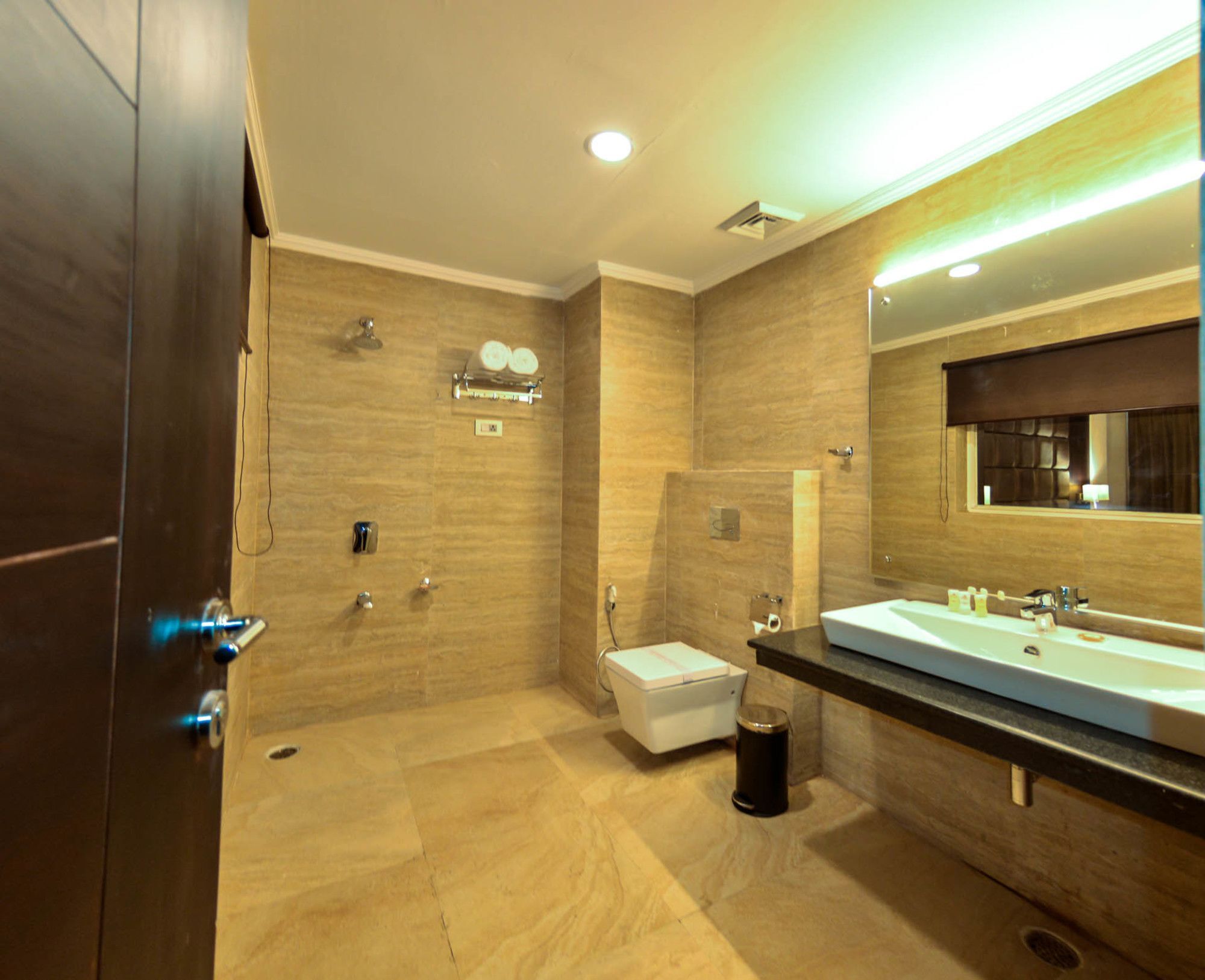 Heritage Luxury Srīnagar Екстериор снимка
