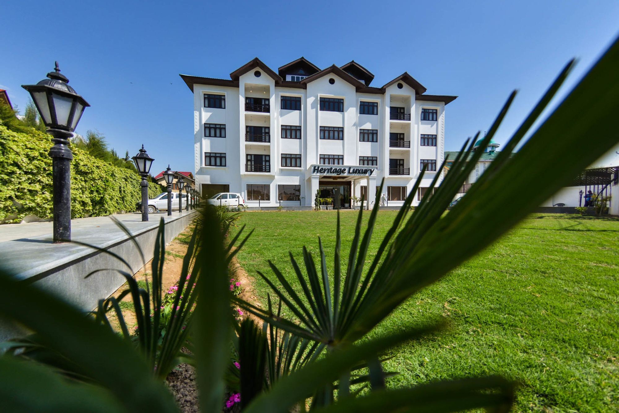 Heritage Luxury Srīnagar Екстериор снимка