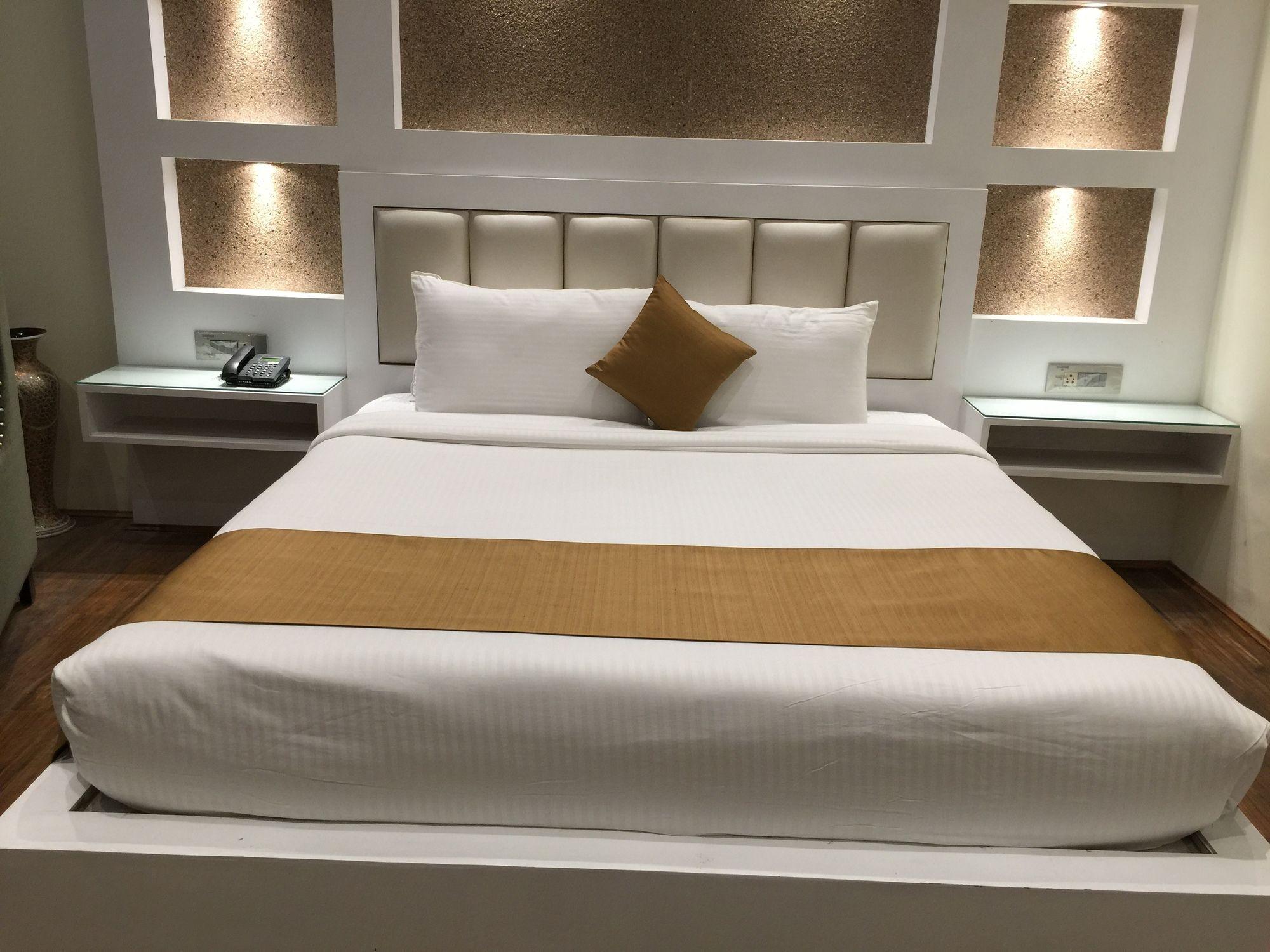 Heritage Luxury Srīnagar Екстериор снимка