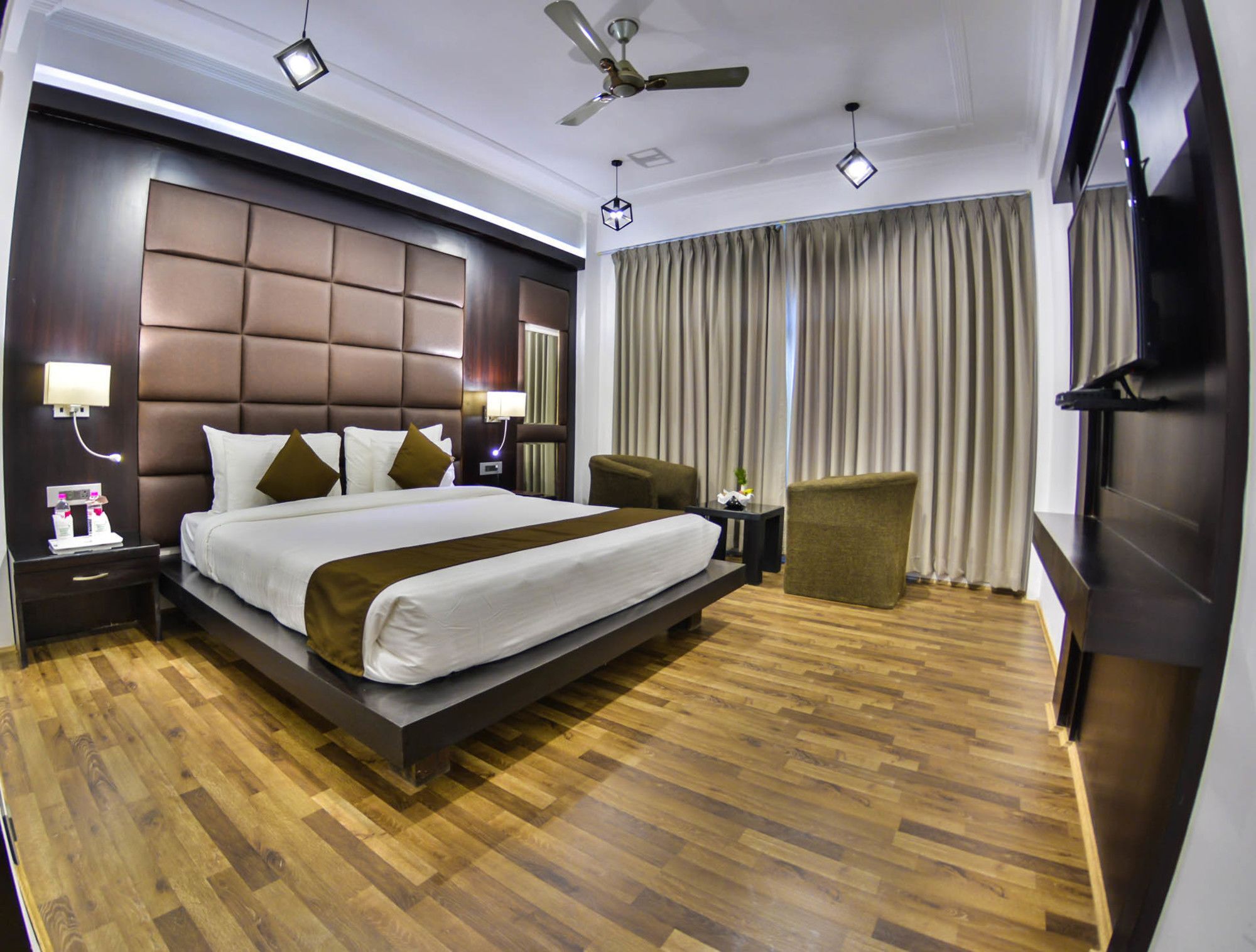 Heritage Luxury Srīnagar Екстериор снимка